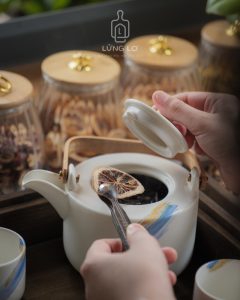 Không gian chụp hình trà đạo